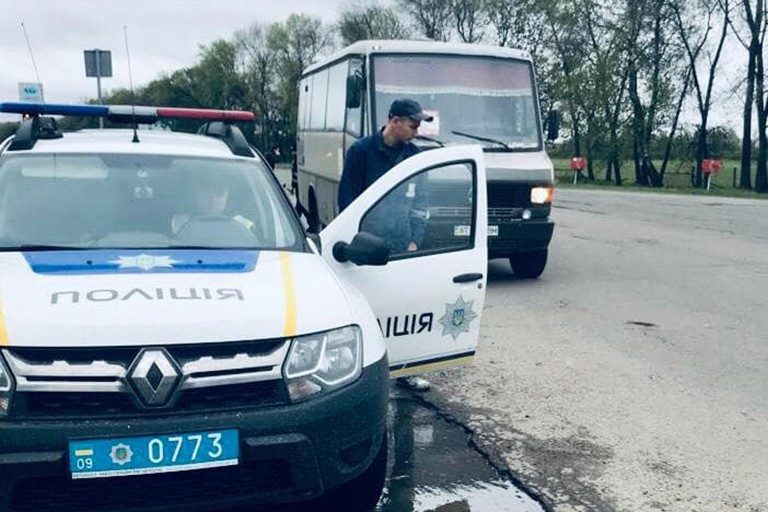 Порушення правил обгону і технічні несправності: поліціянти перевіряють прикарпатських перевізників (ФОТО)