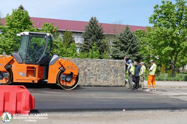 У Брошневі облаштували підземний перехід і вистелили новий асфальт (ФОТО)