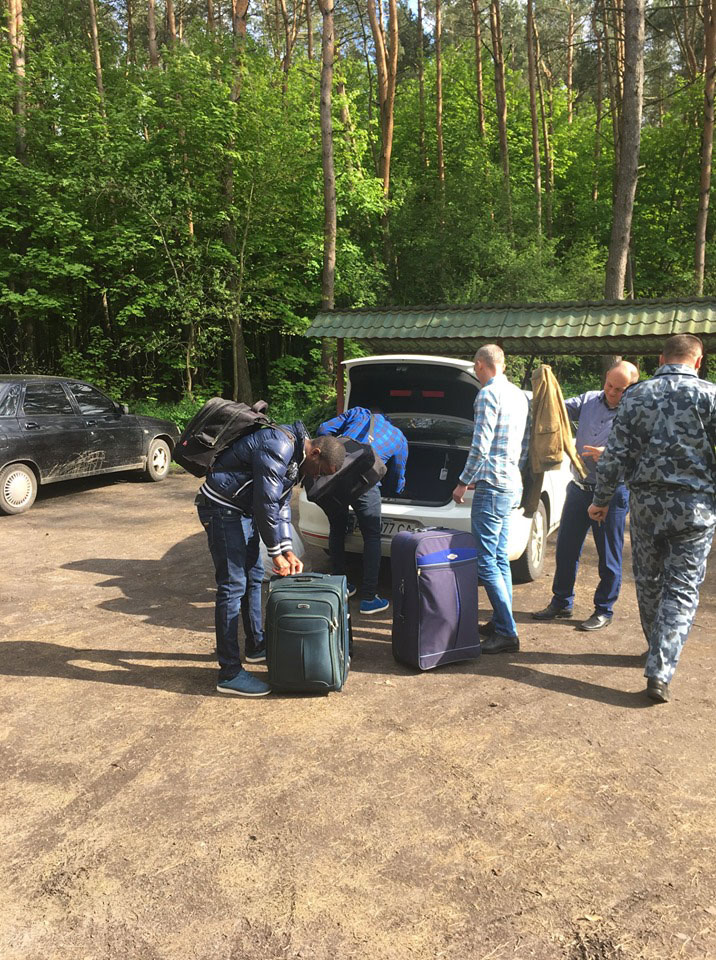 З Прикарпаття примусово депортували двох іноземців (ФОТО)