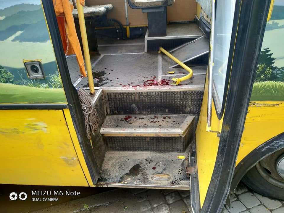 В Івано-Франківську автобус зіткнувся з легковиком, є потерпілі (ФОТО)