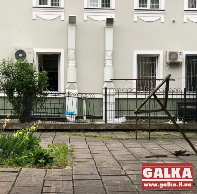 Як в кіно. Вночі у Франківську зухвало викрали більше мільйона гривень (ФОТОФАКТ)