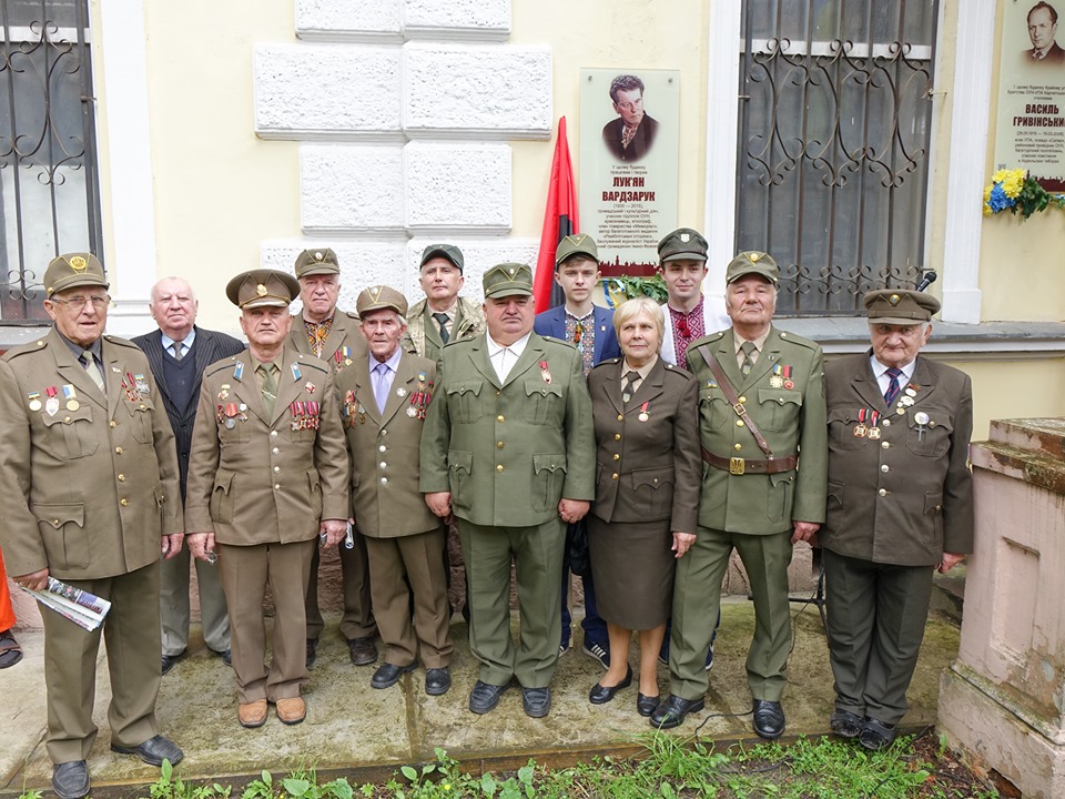 Анотаційну дошку Василю Гривінському відкрили у Франківську (ФОТО)