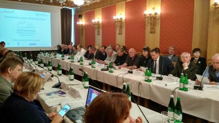 У Франківську фахівці з України й Молдови обговорюють водно-екологічні проблеми басейну Дністра (ФОТО)