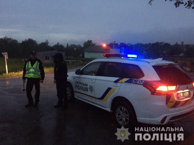 До ліквідації наслідків злив в області залучили поліціянтів (ФОТО)