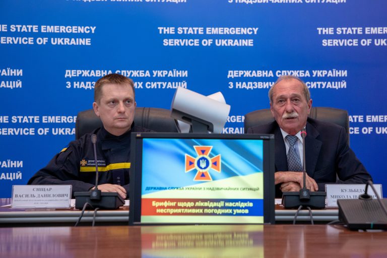 Ситуація нормалізується, – рятувальники і синоптики про негоду в області