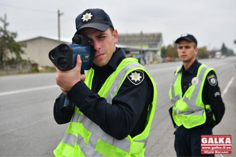 На Прикарпатті з’явилися нові ділянки, де “ловитимуть” на перевищення швидкості (АДРЕСИ)