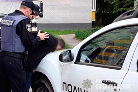 На Прикарпатті чоловік жорстоко побив товариша по чарці і лишив помирати серед вулиці (ФОТО)