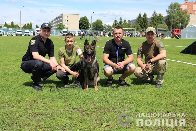 Юний кінолог із Франківщини – у п’ятірці найкращих Всеукраїнського чемпіонату з багатоборства (ФОТО)