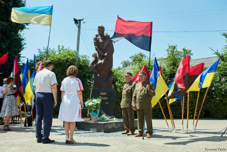 У Франківську вшанували пам’ять Романа Шухевича (ФОТО)