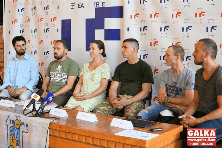 “Терапія для суспільства”: атовці з Франківської та інших областей готують документальну виставу (ФОТО)