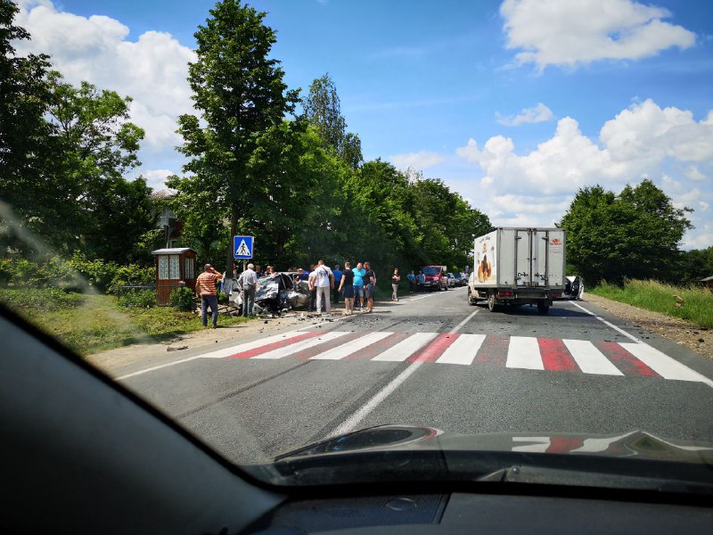 У “лобовій” ДТП на Коломийщині загинули двоє людей (ФОТО, ОНОВЛЕНО)