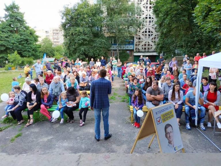 “Прирівняти мінімальну пенсію до мінімальної плати” – кандидат від “Європейської солідарності” Олексій Петечел розповів про свої перші законотворчі ініціативи (ВІДЕО)