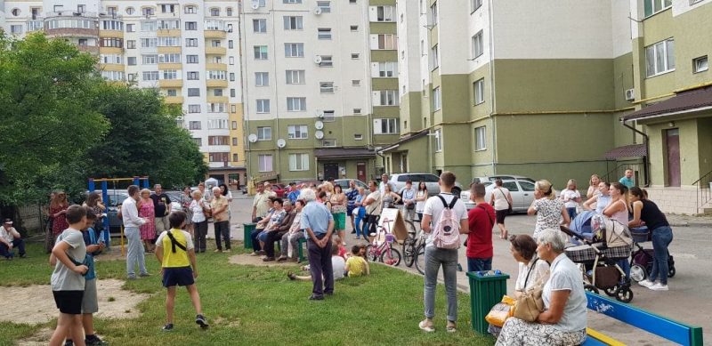 “Провівши понад сотню зустрічей із виборцями, я тепер чітко знаю чого хочуть жителі Івано-Франківська” – кандидат від “Європейської солідарності” Олексій Петечел (ФОТО)