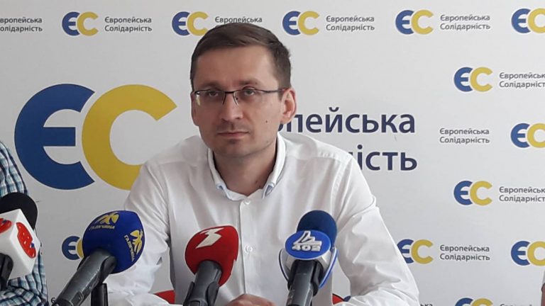 У Франківську запустили флеш-моб на підтримку кандидата Петечела