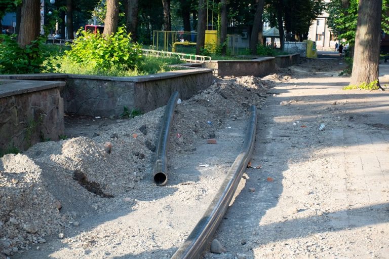 Ворота у місто: вулиці поблизу привокзального скверу комплексно відремонтують (ФОТО)