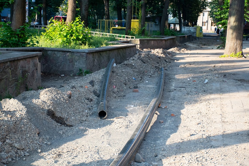 Ворота у місто: вулиці поблизу привокзального скверу комплексно відремонтують (ФОТО)