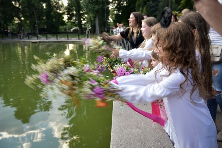 Як у міському парку франківці Івана Купала святкували (ФОТО)