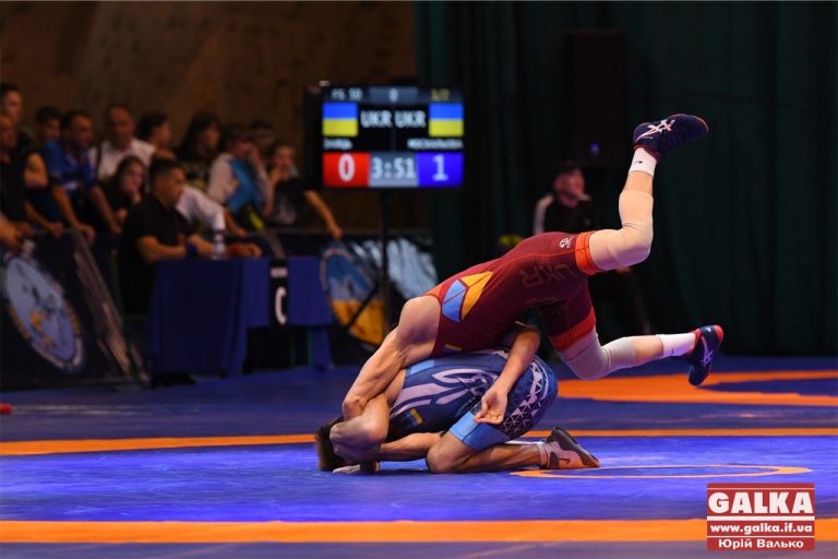 Спортсменів з Прикарпаття – найбільше у фіналі чемпіонату України з вільної боротьби