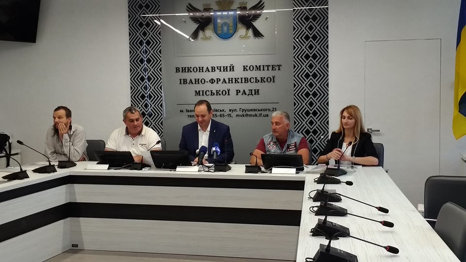 Запальні концерти, повітряні кулі та пінна дискотека. Франківців запрошують на феєричний фестиваль Pasichna drive