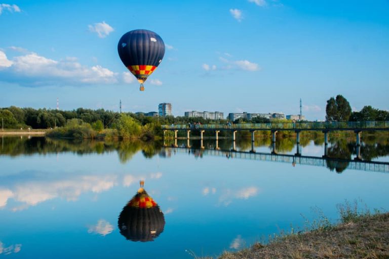 Повітряна куля і концерти: на Німецькому озері стартував фестиваль (ФОТО)