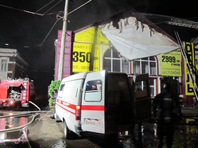 Зеленський пообіцяв покарати власника одеського готелю, де загинули люди