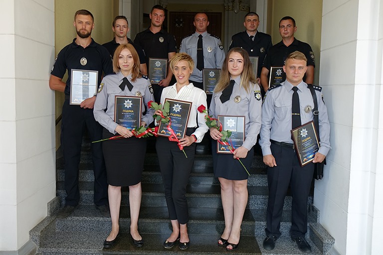 У Франківську відзначили поліціянтів, які затримали викрадачів людини (ФОТО)