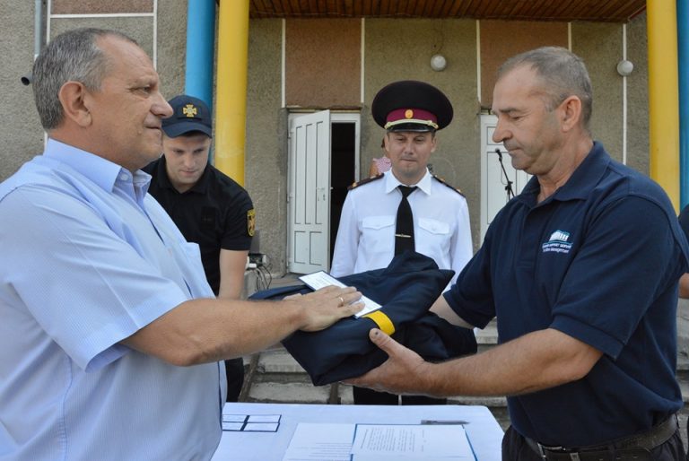 У Надвірнянському районі вогнеборці-добровольці склали присягу (ФОТО)