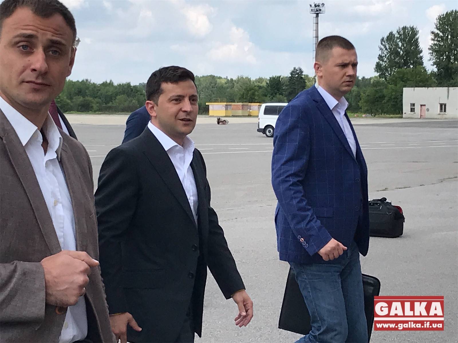 Зеленський у Франківську прокоментував звільнення Богдана