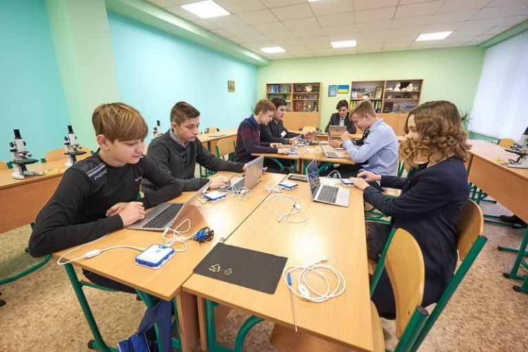 На Надвірнянщині створену першу опорну школу