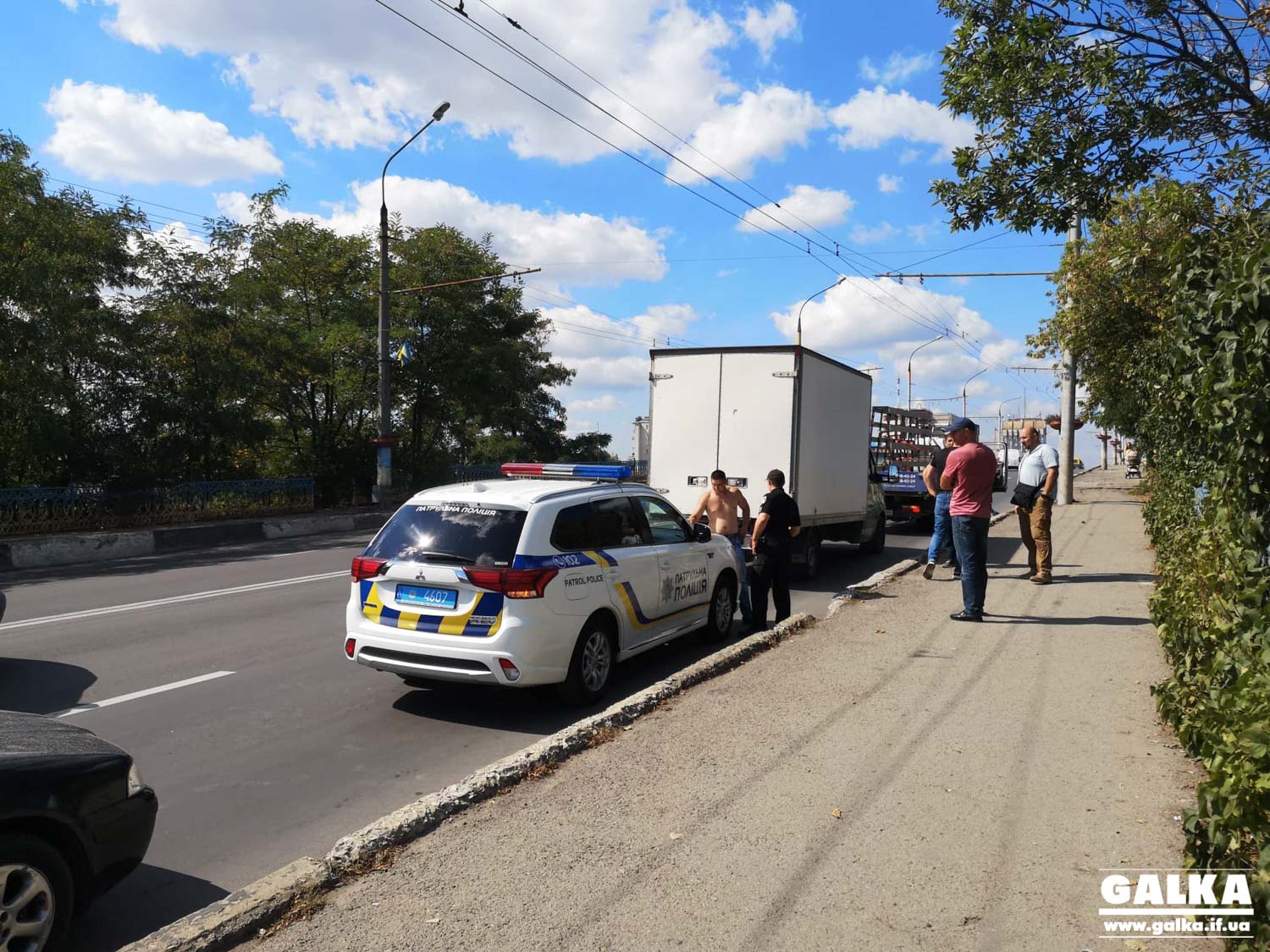 Хулігани протягнули атовця на машині майже пів кілометра, бо зробив зауваження за петарду (ФОТО, ВІДЕО)