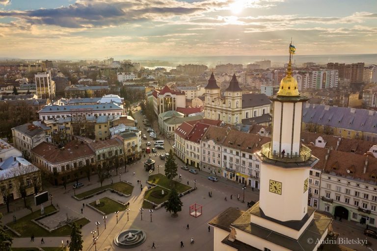 Громада не знає, яким майном володіє, – Войтик про реєстри