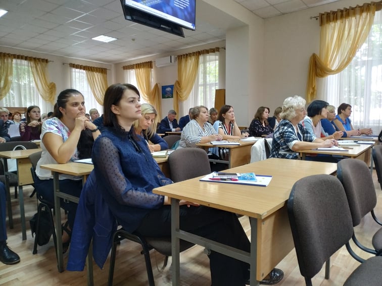 Франківських освітян кличуть “прокачатися” в ЄС (ФОТО)