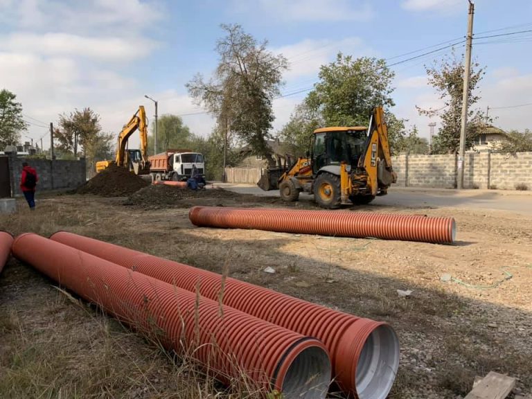 У Франківську продожують ремонтувати вулицю Автоливмашівську (ФОТО)