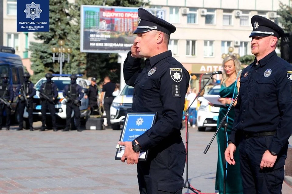У Рівному відзначили шістьох франківських патрульних (ФОТО)