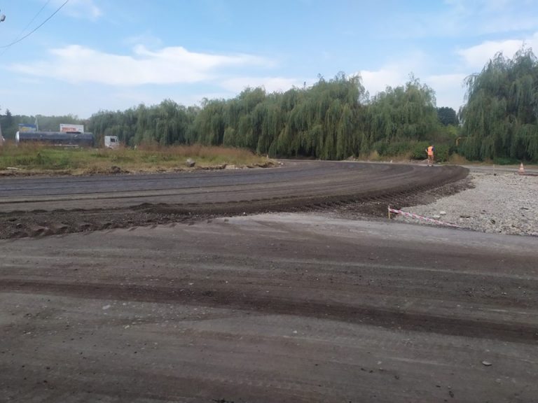 У Городенці на дорозі держзначення набуває обрисів нове кільце (ФОТО)