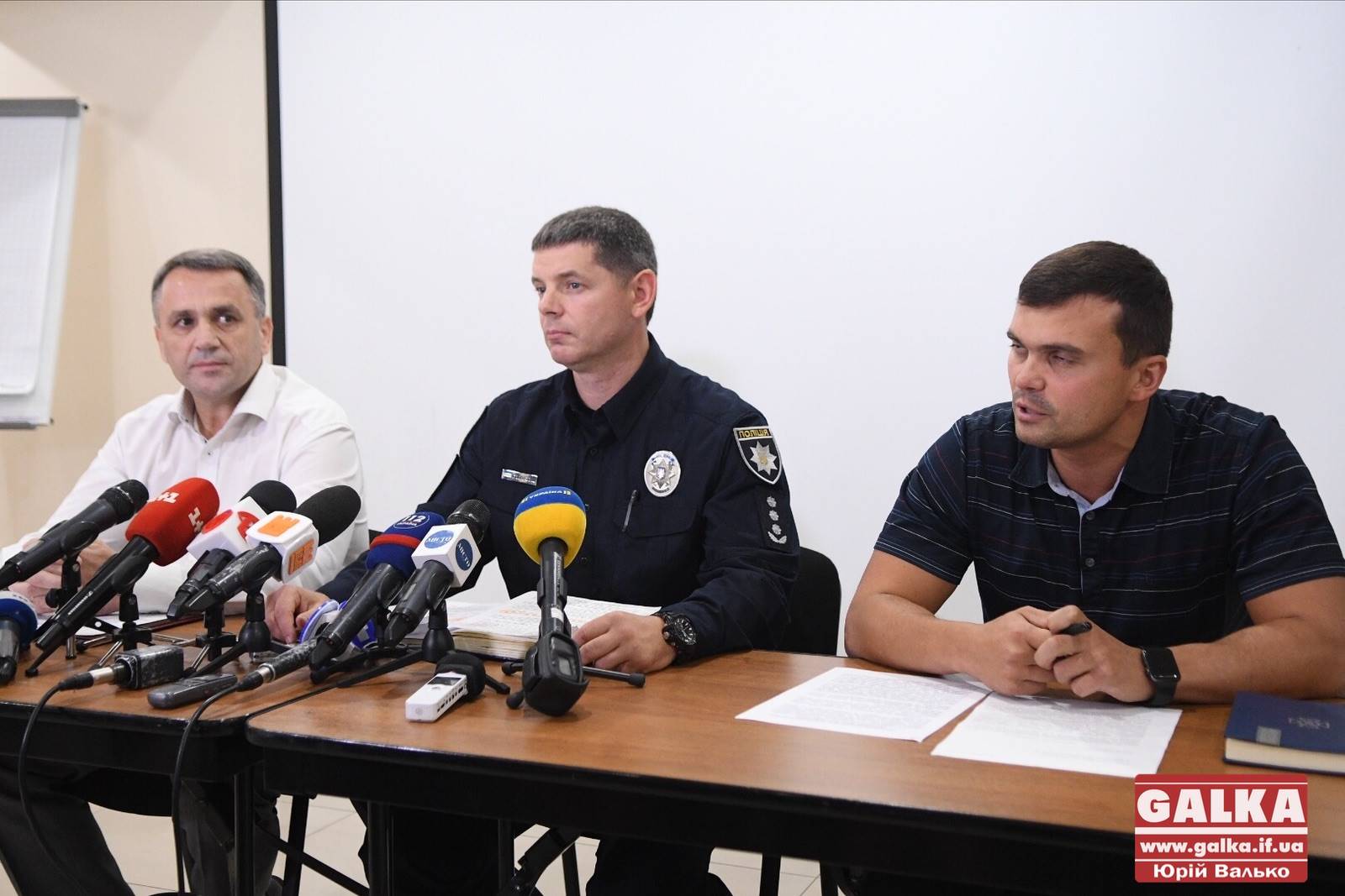На стотисячній плантації марихуани під Косовом працювали люди без засобів зв’язку, – поліція (ВІДЕО, ФОТО)