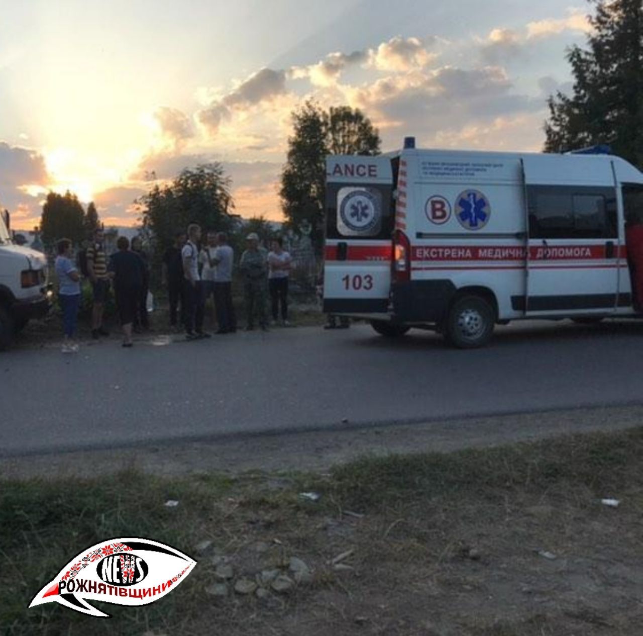 На Прикарпатті водій рейсового автобуса збив велосипедиста і втік (ФОТО)