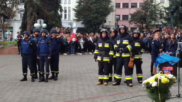 Ми завжди готові прийти на допомогу: Івано-Франківськ урочисто відсвяткував День рятівника (ФОТО)