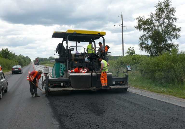 У Поляниці за 25 мільйонів гривень реконструюють вулицю