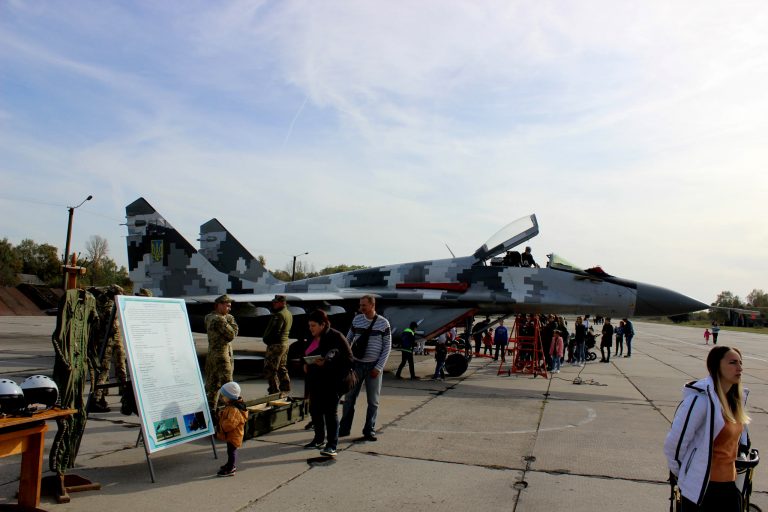 Івано-Франківські авіатори влаштували день відкритих дверей (ФОТО)