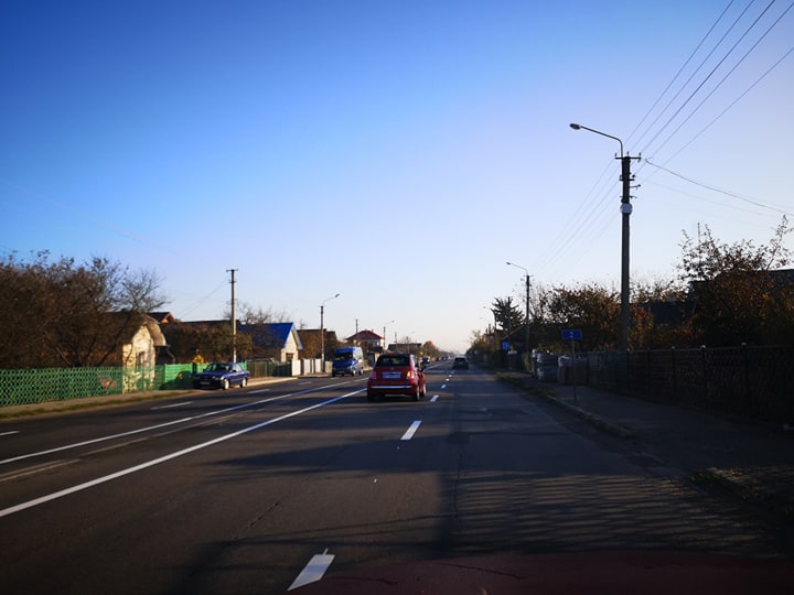 На небезпечній ділянці на Крихівецькій змінилася розмітка і організація руху (ФОТО)