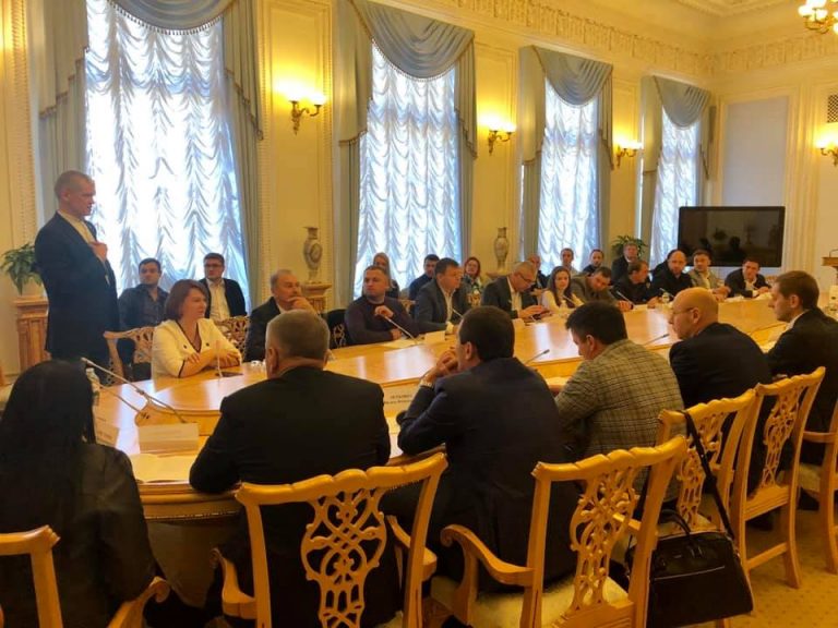 Профільний аграрний комітет таємно погодив “ринок землі” в Україні – народна депутатка