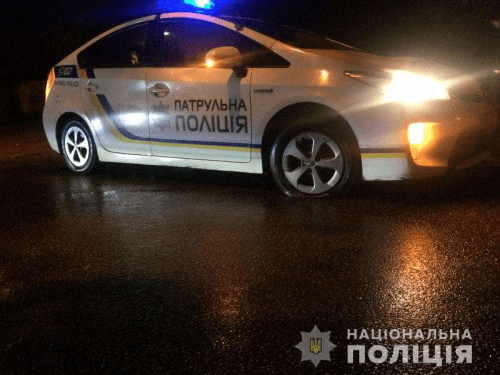 Водій, котрий збив людину на переході на Довженка і втік, вранці прийшов у поліцію