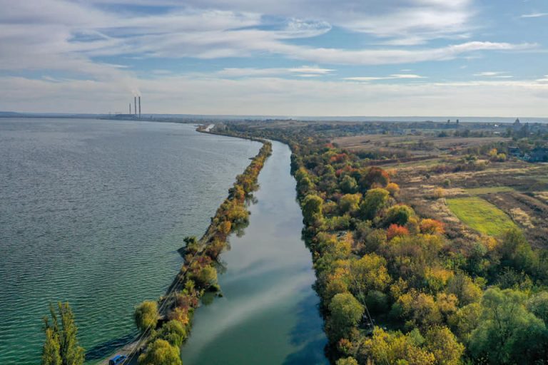 Як виглядає Бурштинське водосховище з висоти пташиного польоту (ФОТО)