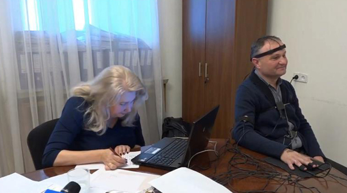 Поліграфолог питала прикарпатського нардепа про хабарі, а дізналася дещо інше (ФОТОФАКТ)