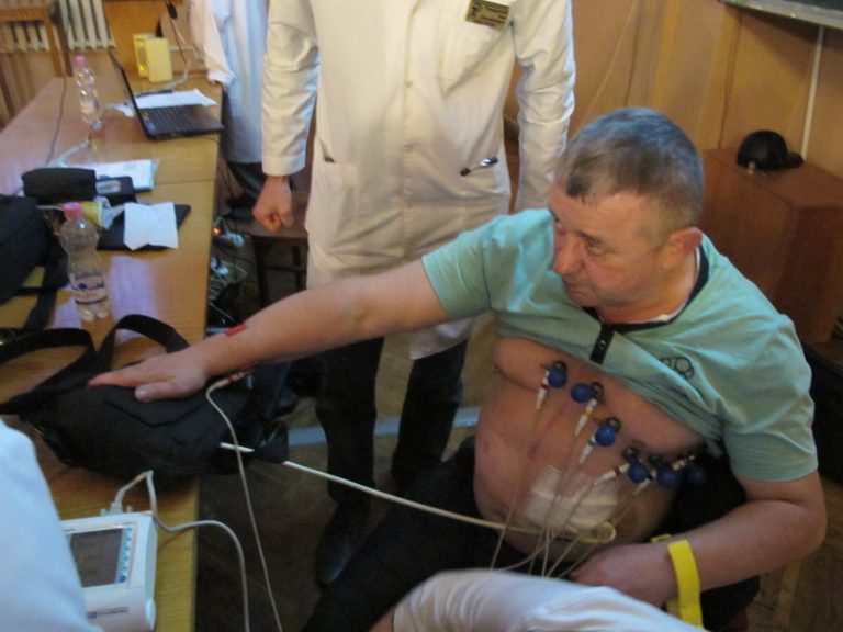 Серце має власну мелодію: як живе прикарпатець із механічним органом (ФОТО)