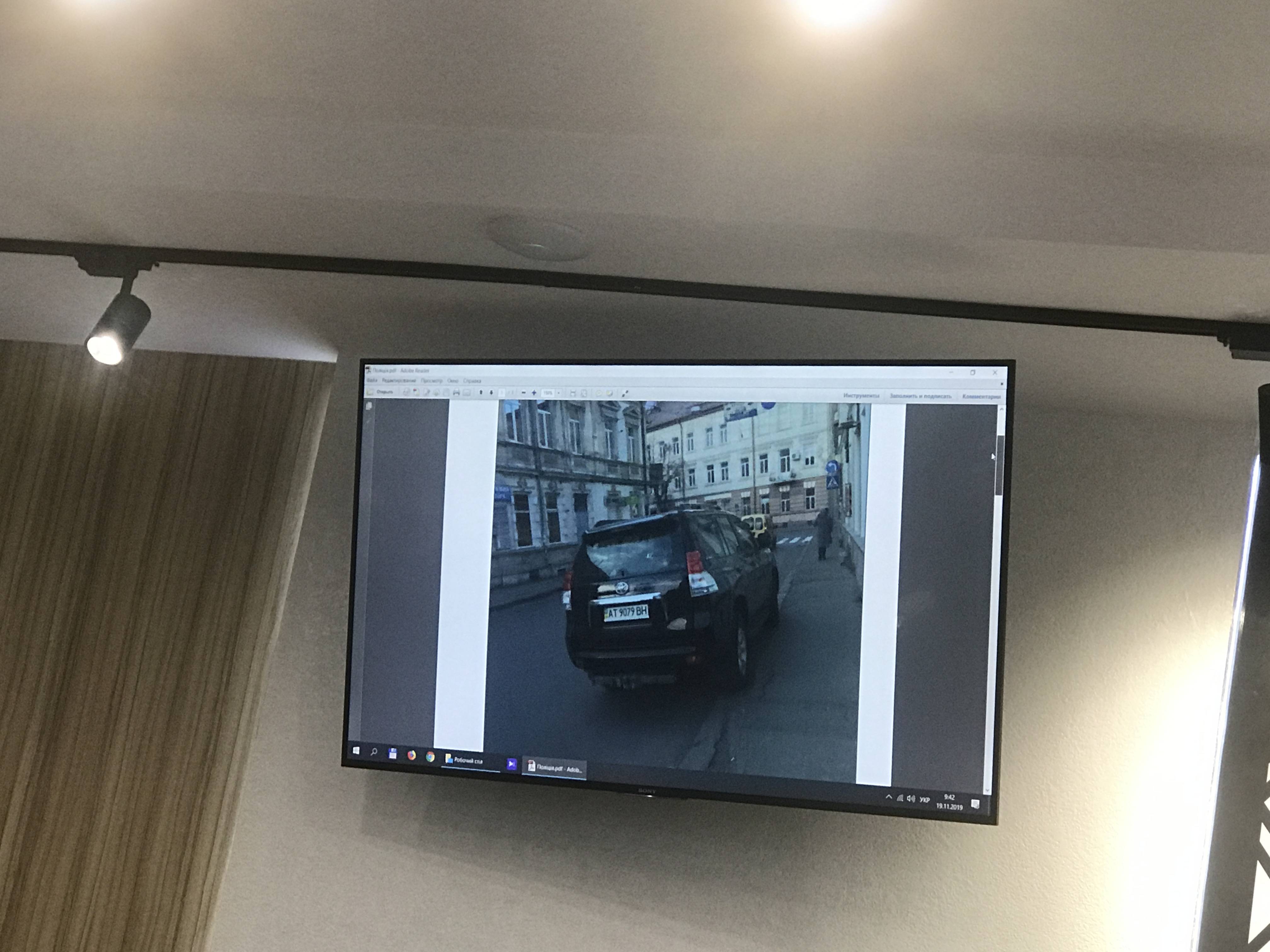«Якщо джип стоїть, то ми його не штрафуємо?», – Марцінків дорікнув патрульним (ФОТО)