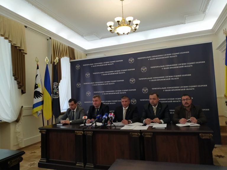 Прикарпатців кличуть стати вартовими правосуддя