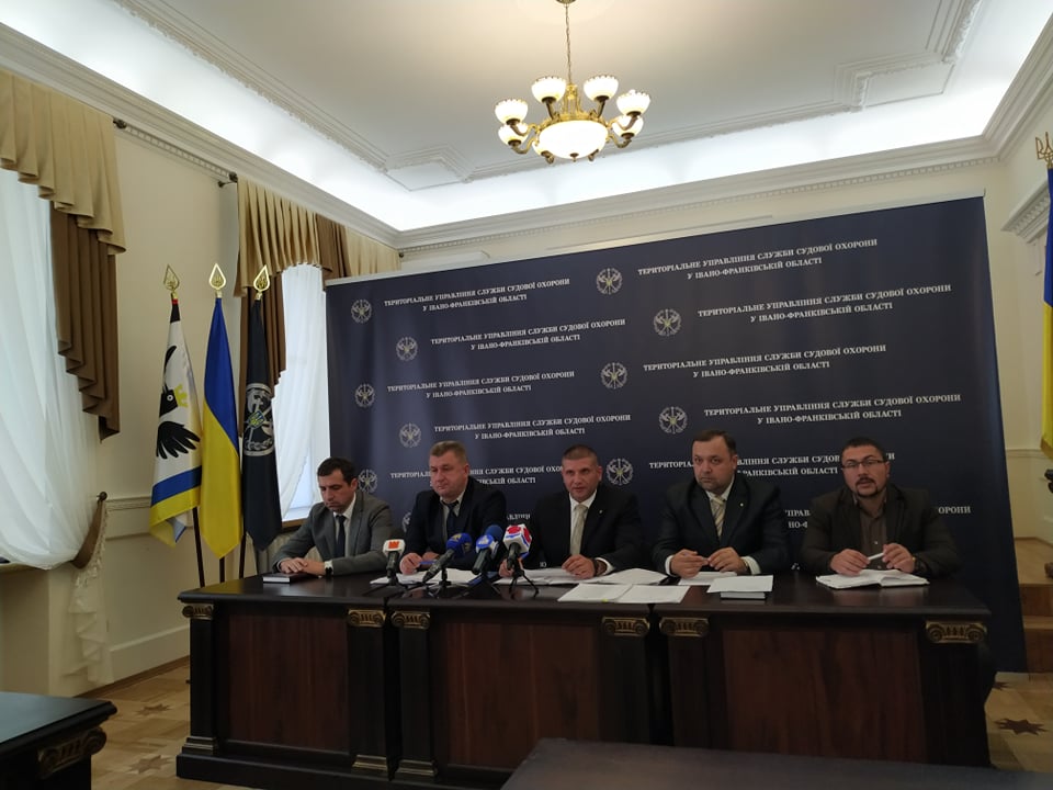 Прикарпатців кличуть стати вартовими правосуддя