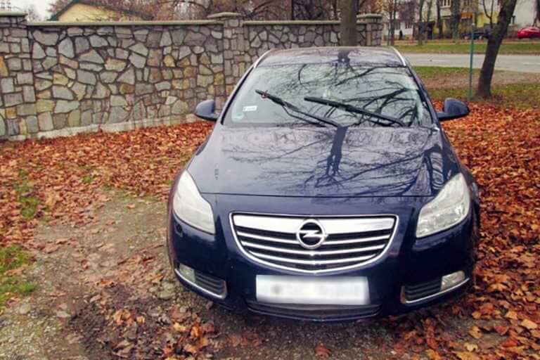 Скористався ситуацією: на Прикарпатті таксист викрав автівку (ФОТО)
